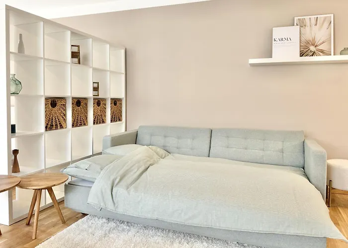 Modernes Beim Domplatz * Wiener Neustadt